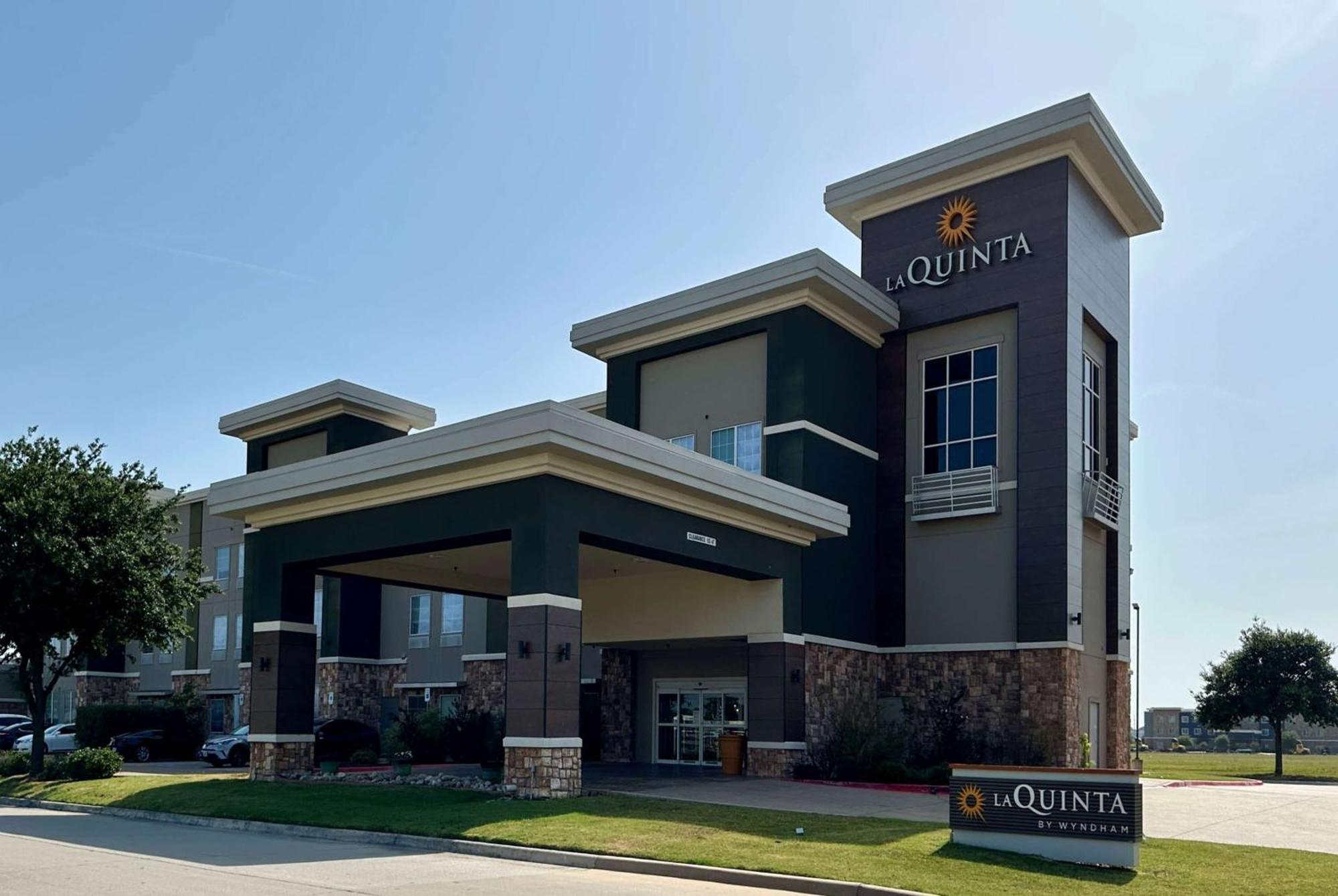 La Quinta By Wyndham Ft. Worth - Forest Hill, Tx Exterior photo